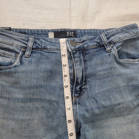 Kut From The Kloth Size 8 Reese Raw Hem Distressed Light Wash Straight Leg Jeans - Picture 2 of 8